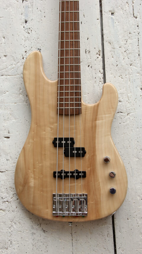 Guitare/ basse électrique sur mesure