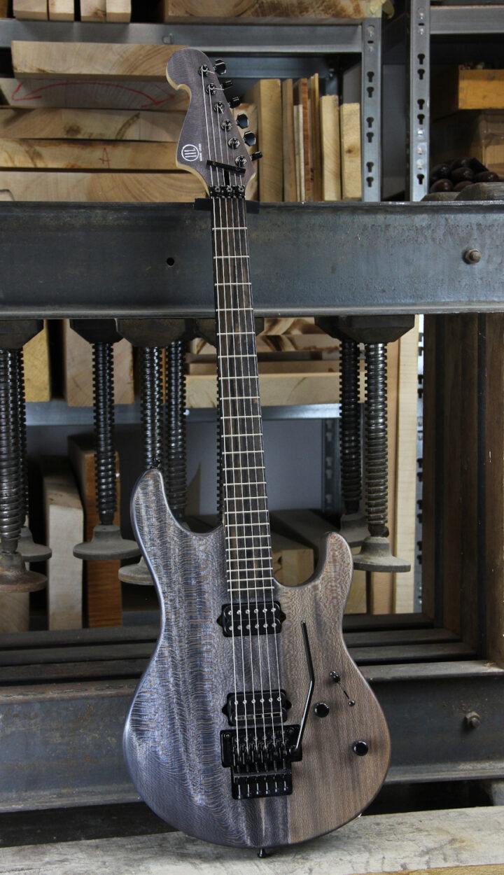 Julien Lacharme Custom, version Bi-couleur.