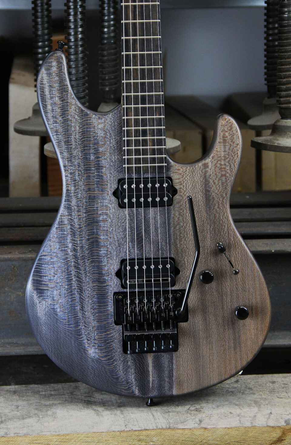 Julien Lacharme Custom, version Bi-couleur. – Image 3
