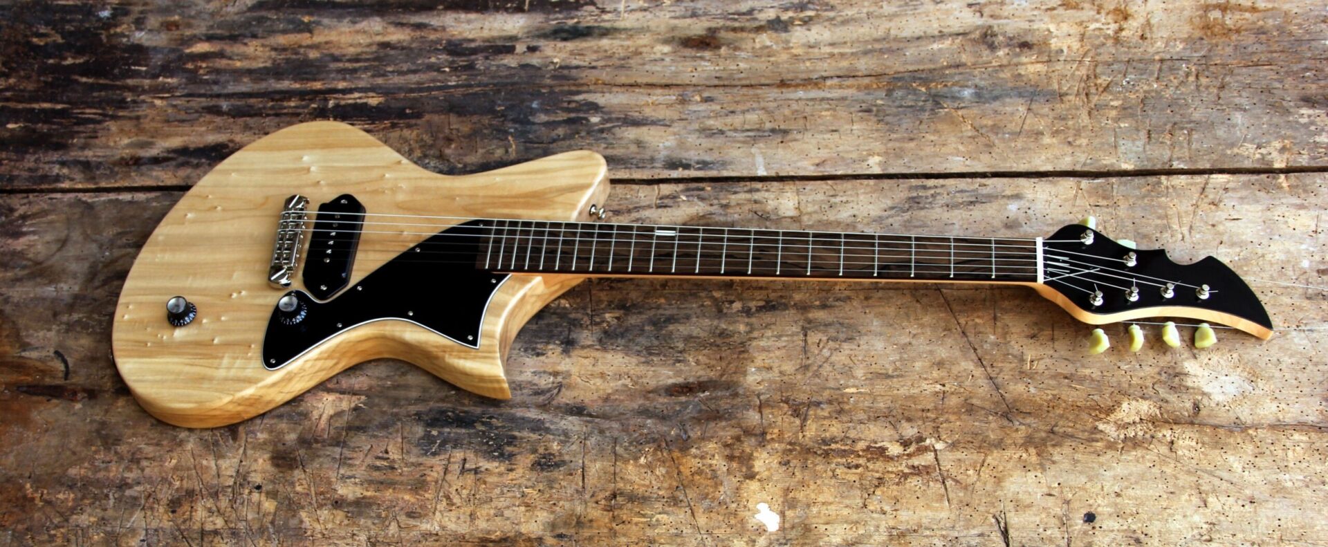 entretien et réparation guitare Oyonnax